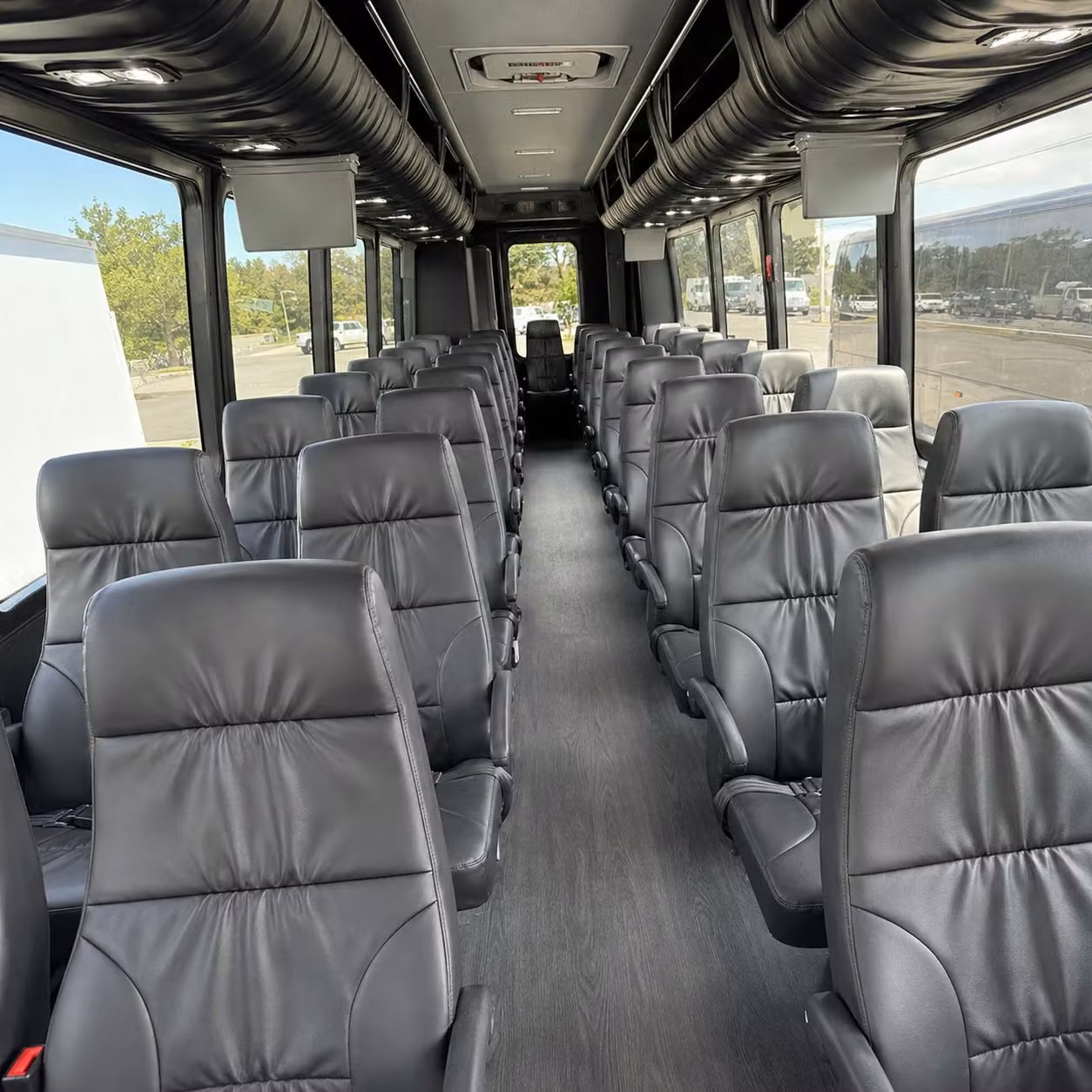 richmond 18 passenger minibus rental