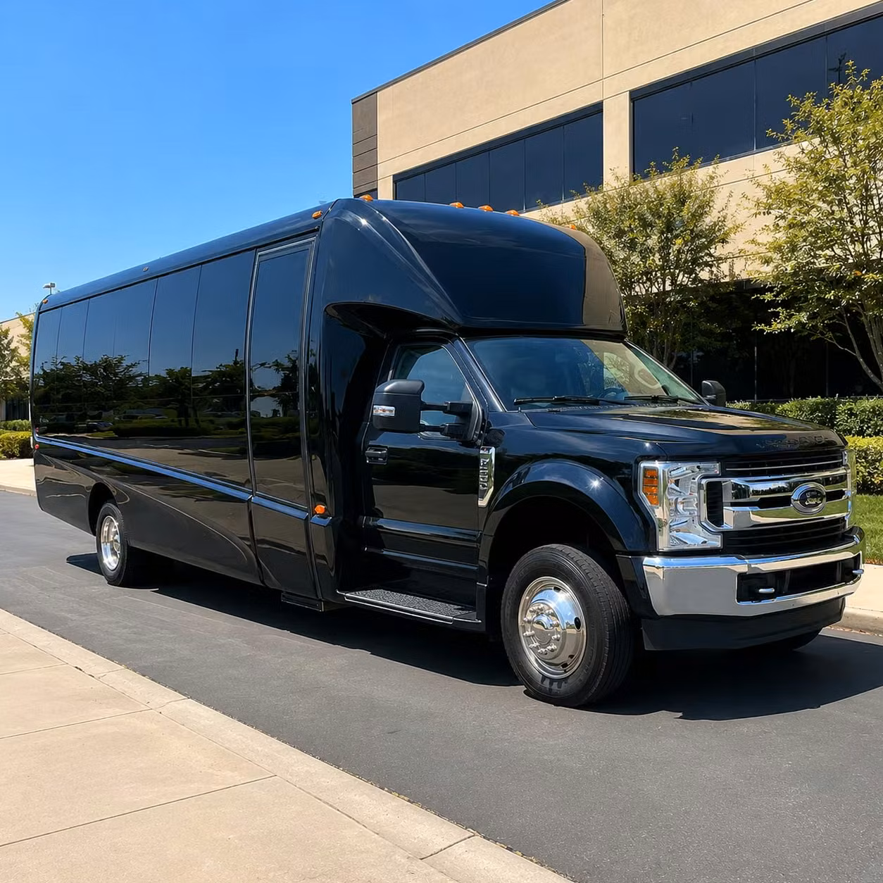richmond 20 passenger minibus rental