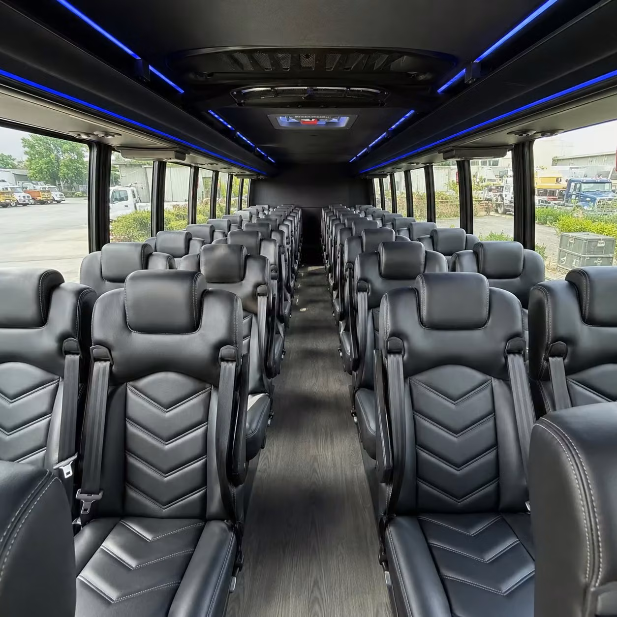 richmond 30 passenger minibus rental