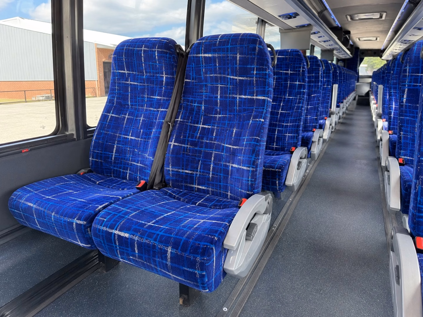 richmond bridal party transportation that keeps your timeline on track